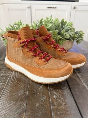 Nurture Response Elias Mixed Platform High-Top Sneaker Boot Size 8